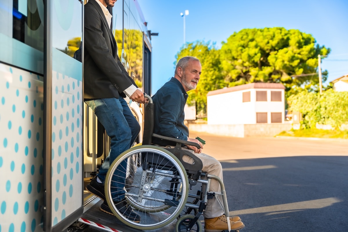 Free weekend public transport for carers and pensioners in Victoria