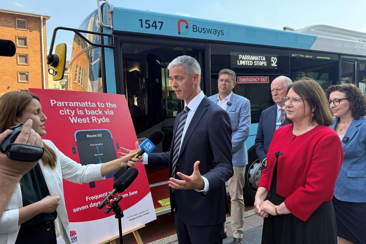 Busways turns network changes into reliable services