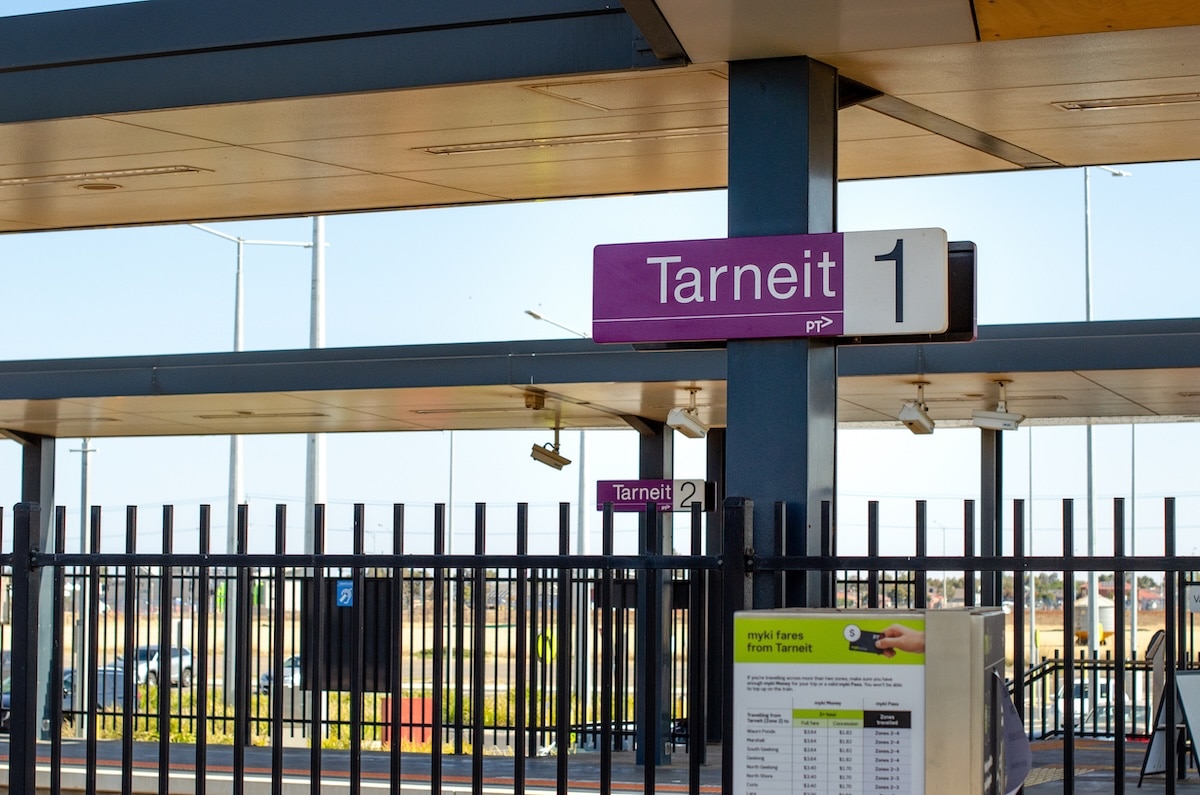New bus link to connect Geelong and Ballarat lines